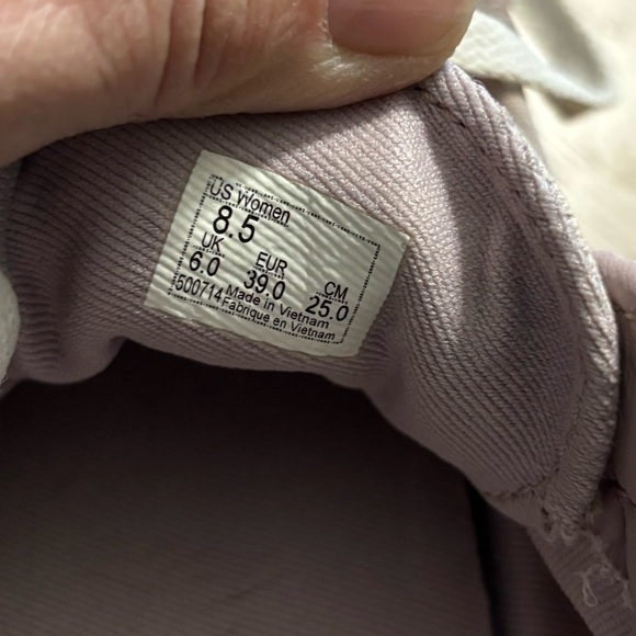 Vans Old Skool light pink Size 8.5 preowned Low top side stripe - Picture 2 of 7